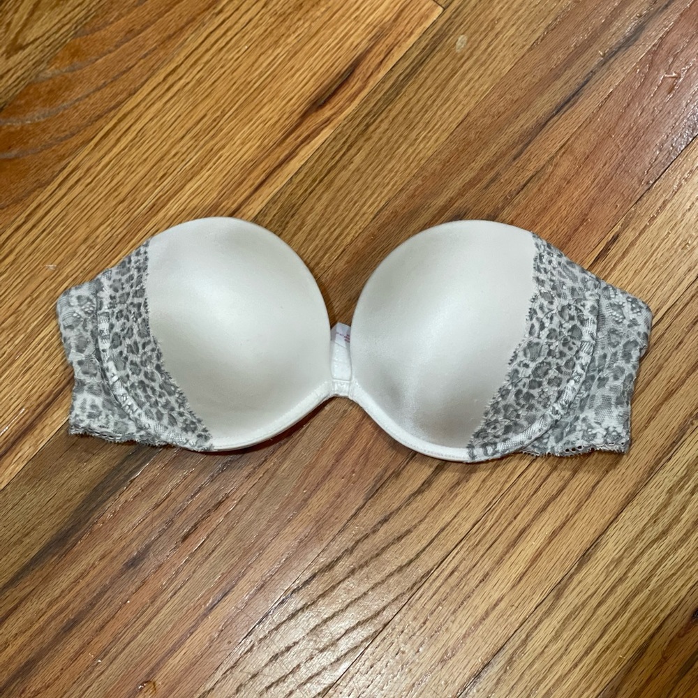 Victoria’s Secret Strapless Push-Up Bra